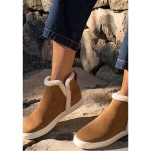 Birdies The Falcon Womens Size 7 Saddle Brown Leather Fur Ankle Boots